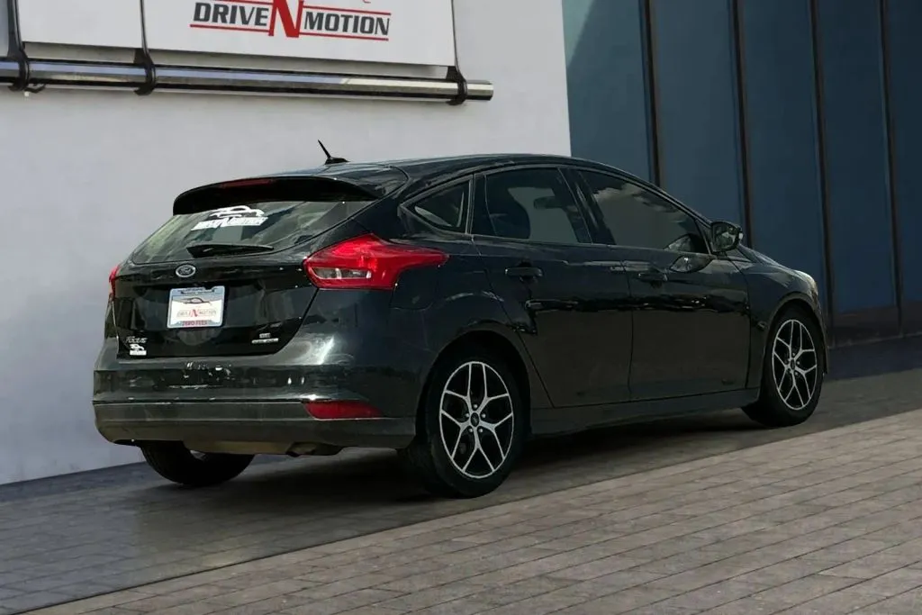 Another view of 2015 Ford Focus SE Hatchback 4D for sale in Rio Rancho, NM at Drive N-Motion Rio Rancho
