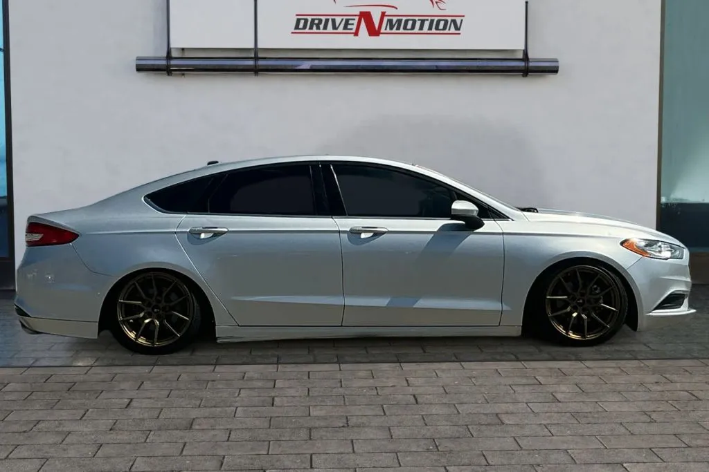 Photos of 2018 Ford Fusion SE Sedan 4D for sale in Rio Rancho, NM at Drive N-Motion Rio Rancho