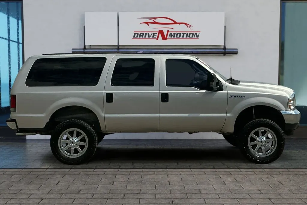 Another view of 2003 Ford Excursion XLT Sport Utility 4D for sale in Rio Rancho, NM at Drive N-Motion Rio Rancho