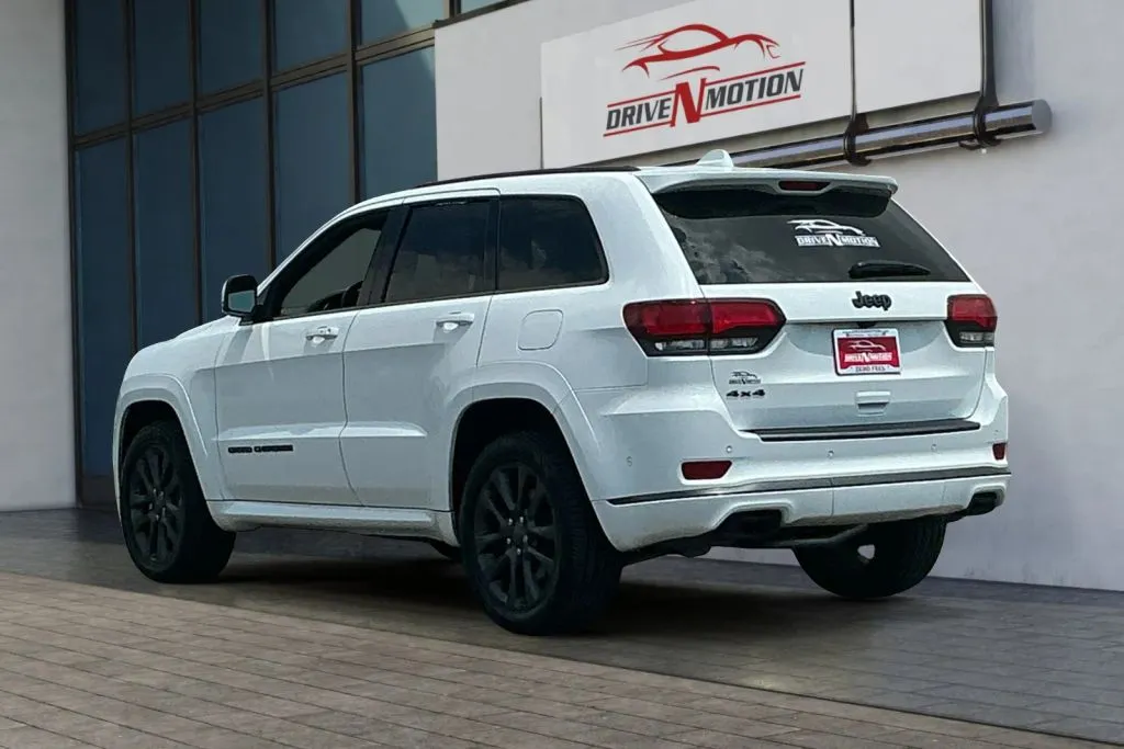 More photos of 2019 Jeep Grand Cherokee High Altitude Sport Utility 4D at Drive N-Motion Rio Rancho, NM
