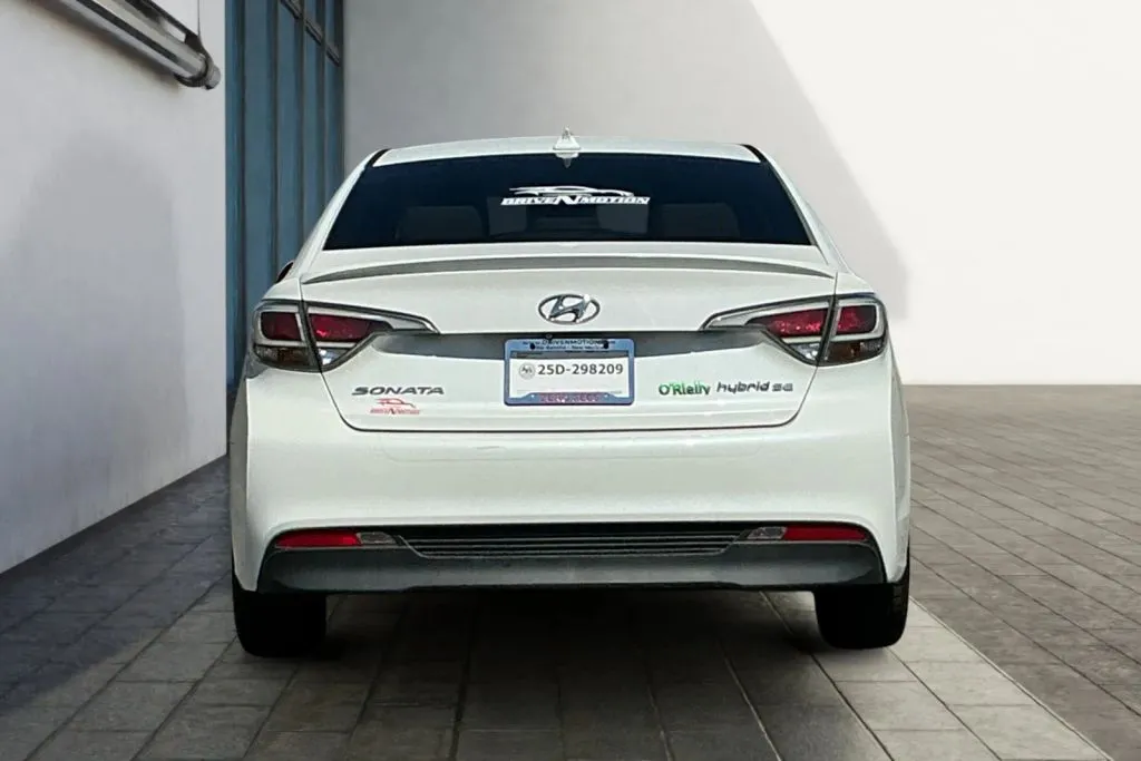 More photos of 2016 Hyundai Sonata Hybrid SE Sedan 4D at Drive N-Motion Rio Rancho, NM
