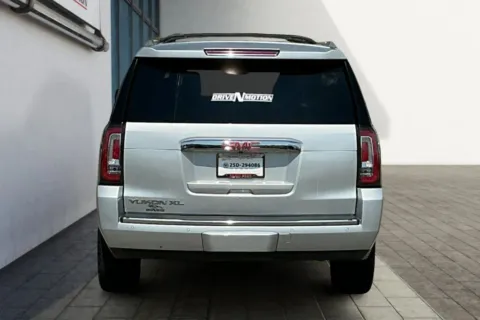 More photos of 2016 GMC Yukon XL Denali Sport Utility 4D at Drive N-Motion Rio Rancho, NM