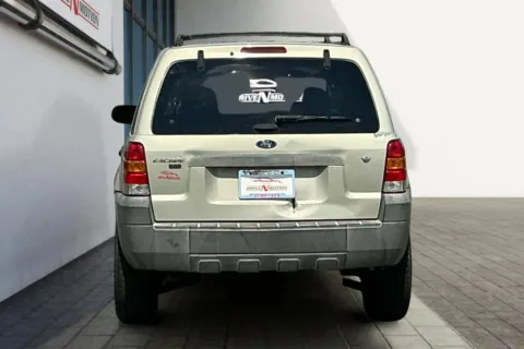 More photos of 2005 Ford Escape XLT Sport Utility 4D at Drive N-Motion Rio Rancho, NM