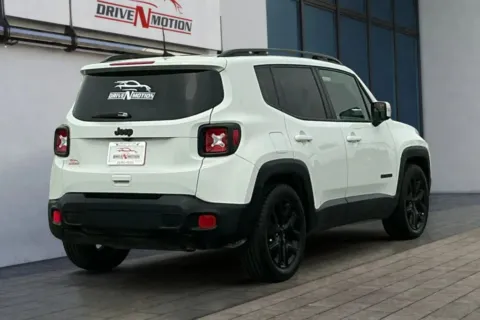 More photos of 2018 Jeep Renegade Altitude Sport Utility 4D at Drive N-Motion Rio Rancho, NM
