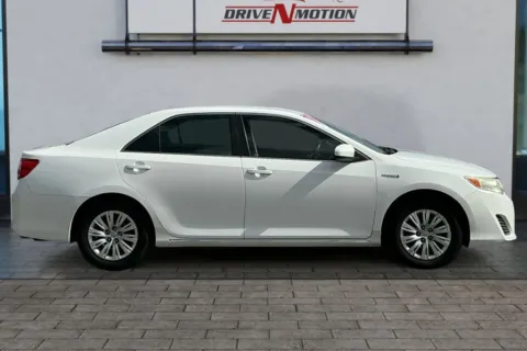 Another view of 2014 Toyota Camry Hybrid LE Sedan 4D for sale in Rio Rancho, NM at Drive N-Motion Rio Rancho