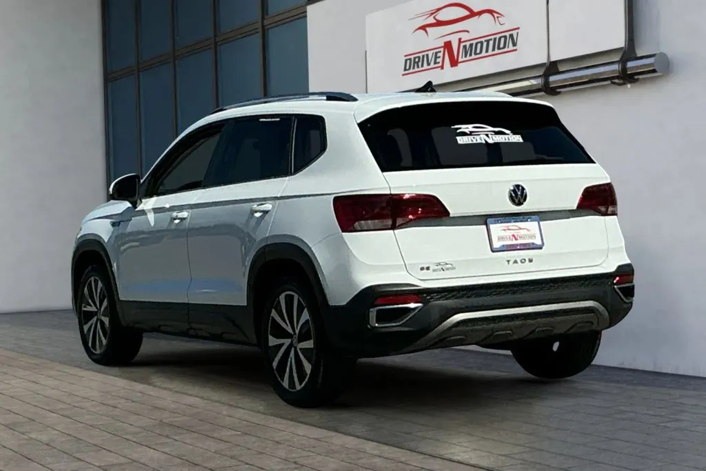 More photos of 2023 Volkswagen Taos SE Sport Utility 4D at Drive N-Motion Rio Rancho, NM