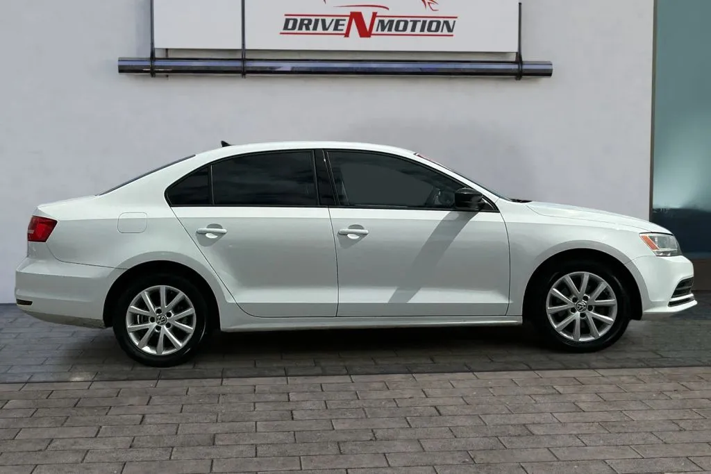 Another view of 2015 Volkswagen Jetta 1.8T SE Sedan 4D for sale in Rio Rancho, NM at Drive N-Motion Rio Rancho
