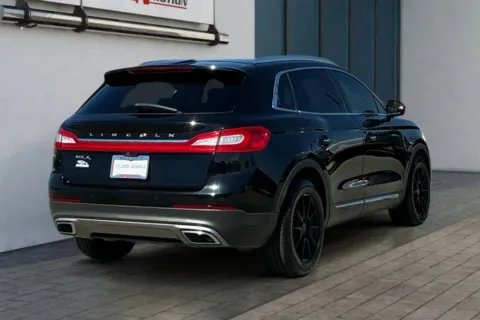 More photos of 2016 Lincoln MKX Select Sport Utility 4D at Drive N-Motion Rio Rancho, NM