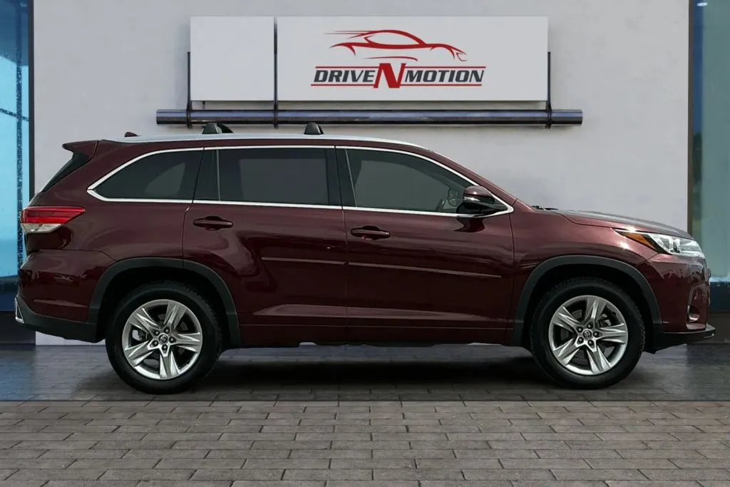 Another view of 2018 Toyota Highlander Limited Sport Utility 4D for sale in Rio Rancho, NM at Drive N-Motion Rio Rancho