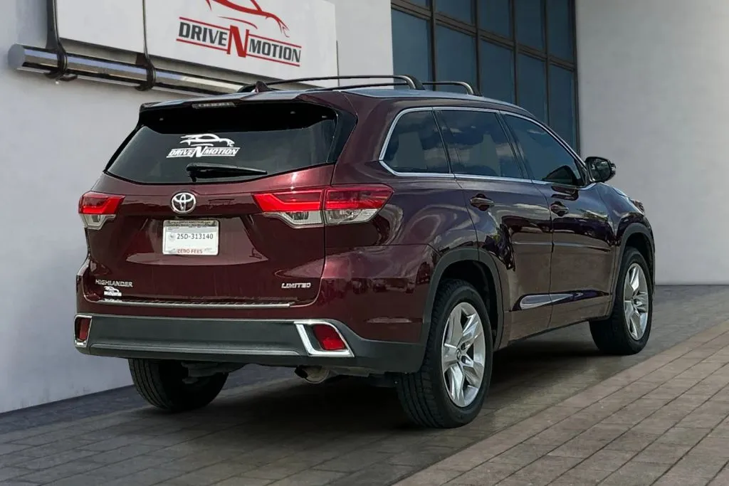 More photos of 2018 Toyota Highlander Limited Sport Utility 4D at Drive N-Motion Rio Rancho, NM