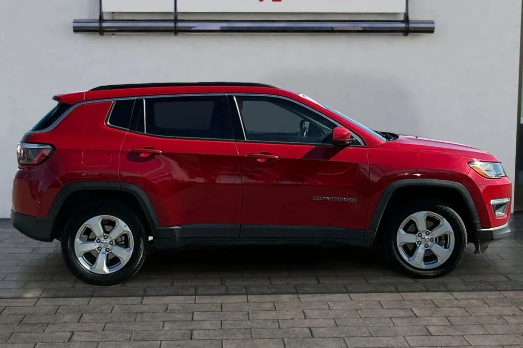 Another view of 2018 Jeep Compass Latitude Sport Utility 4D for sale in Rio Rancho, NM at Drive N-Motion Rio Rancho
