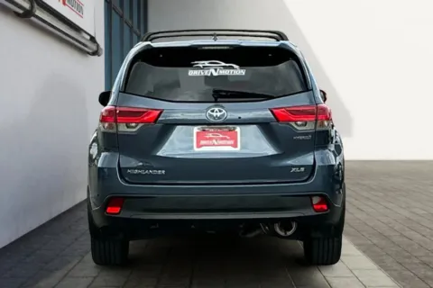 More photos of 2019 Toyota Highlander Hybrid XLE Sport Utility 4D at Drive N-Motion Rio Rancho, NM
