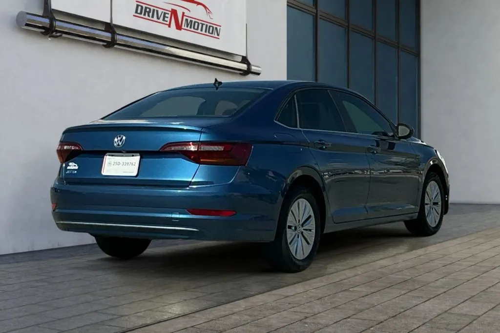 More photos of 2019 Volkswagen Jetta 1.4T S Sedan 4D at Drive N-Motion Rio Rancho, NM