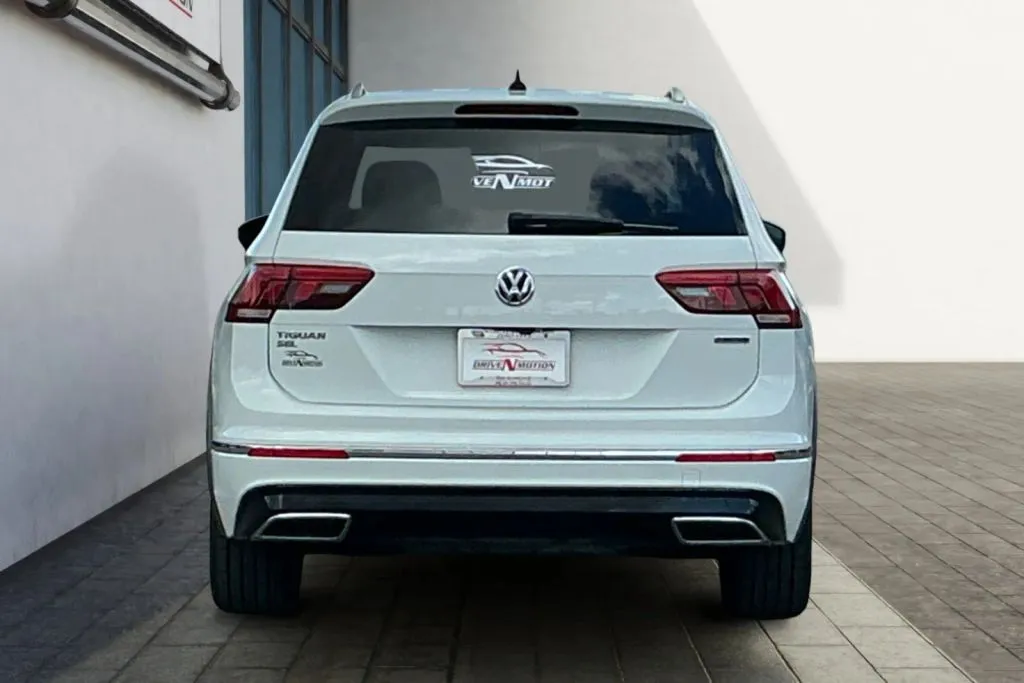 More photos of 2021 Volkswagen Tiguan SEL Premium R-Line 4MOTION Sport Utility 4D at Drive N-Motion Rio Rancho, NM