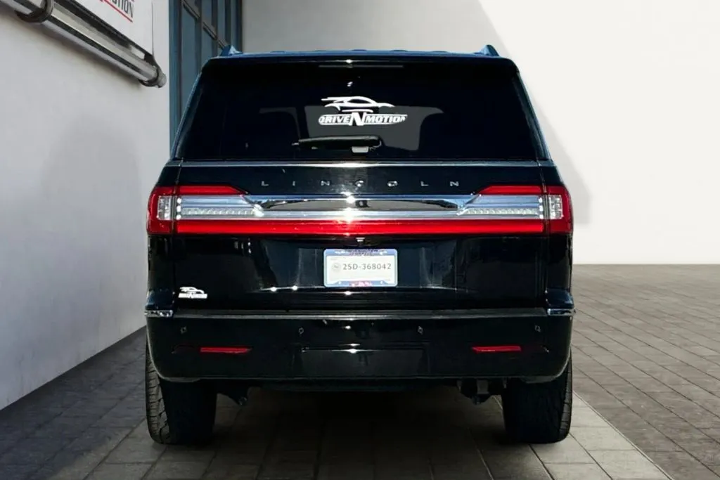 More photos of 2018 Lincoln Navigator L Reserve Sport Utility 4D at Drive N-Motion Rio Rancho, NM