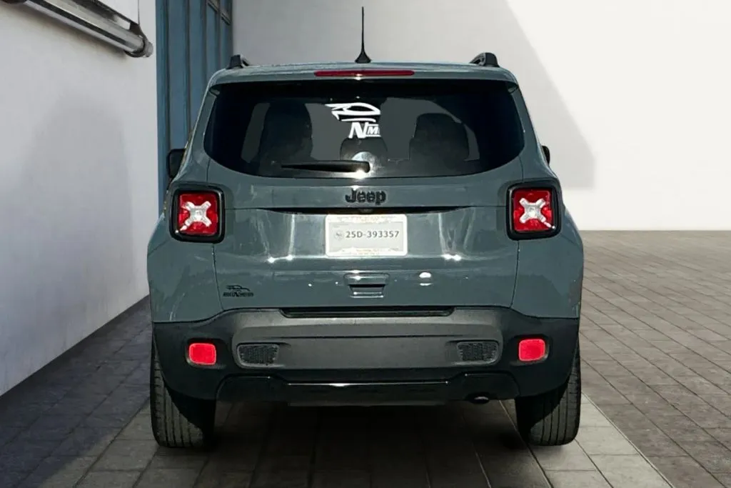 More photos of 2018 Jeep Renegade Altitude Sport Utility 4D at Drive N-Motion Rio Rancho, NM