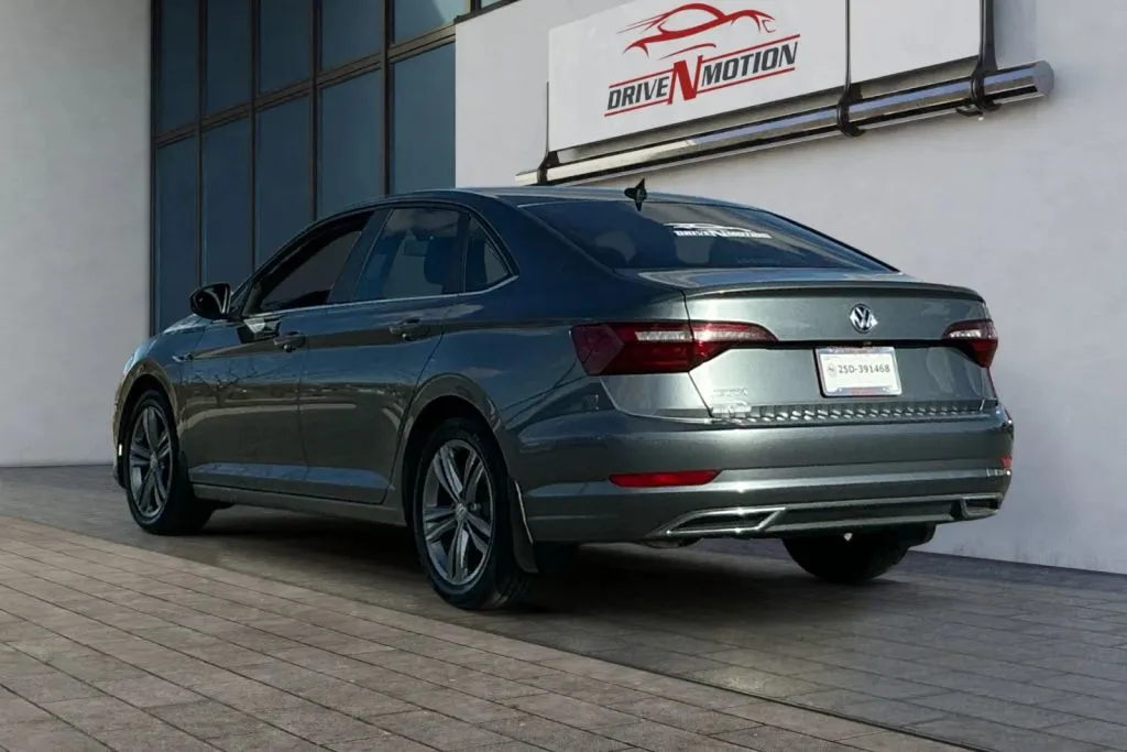 More photos of 2020 Volkswagen Jetta 1.4T R-Line Sedan 4D at Drive N-Motion Rio Rancho, NM