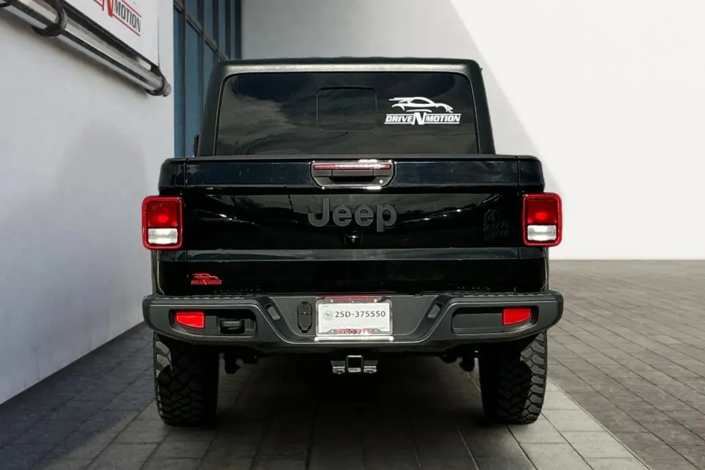 More photos of 2021 Jeep Gladiator Willys Pickup 4D 5 ft at Drive N-Motion Rio Rancho, NM