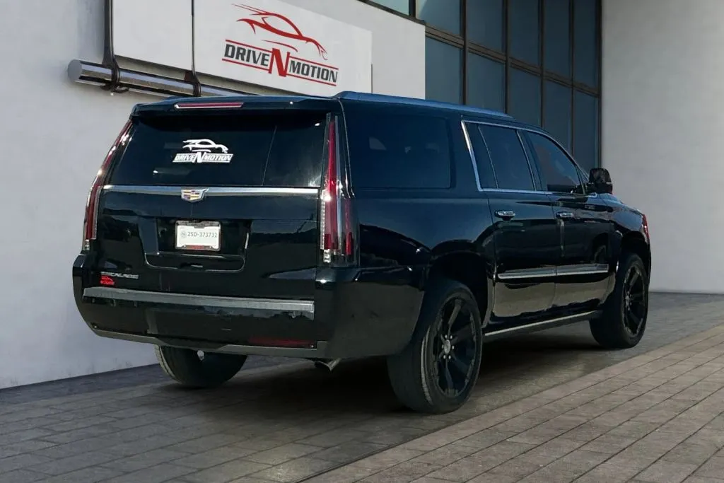 More photos of 2019 Cadillac Escalade ESV Platinum Sport Utility 4D at Drive N-Motion Rio Rancho, NM