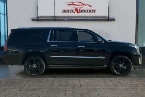 Another view of 2019 Cadillac Escalade ESV Platinum Sport Utility 4D for sale in Rio Rancho, NM at Drive N-Motion Rio Rancho