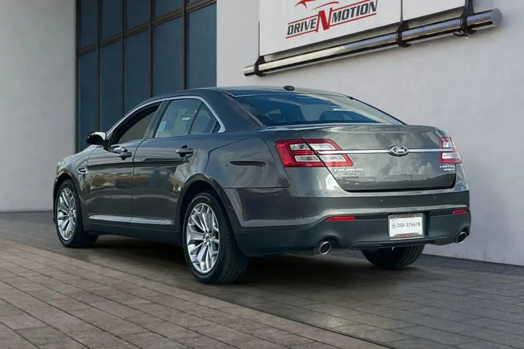 More photos of 2015 Ford Taurus Limited Sedan 4D at Drive N-Motion Rio Rancho, NM