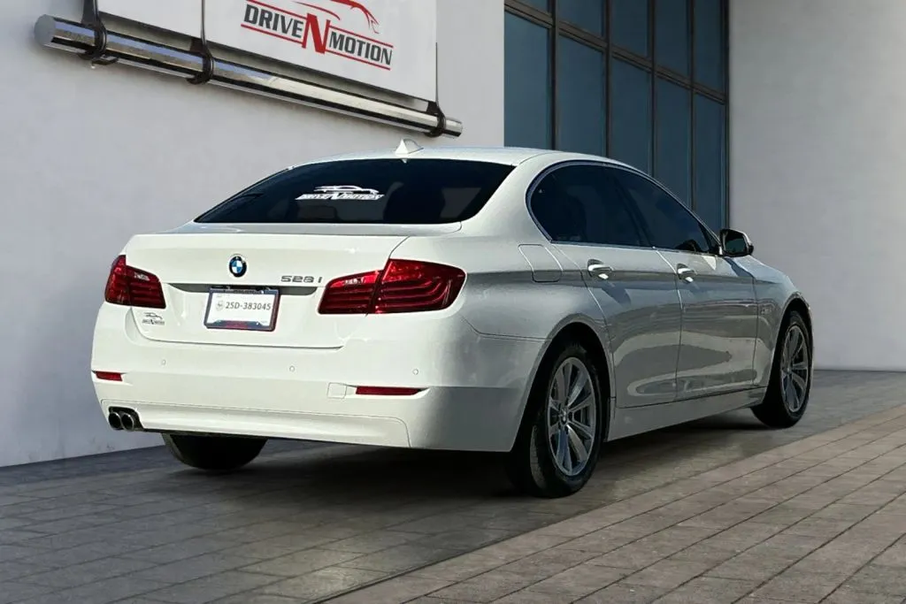 More photos of 2016 BMW 5 Series 528i Sedan 4D at Drive N-Motion Rio Rancho, NM