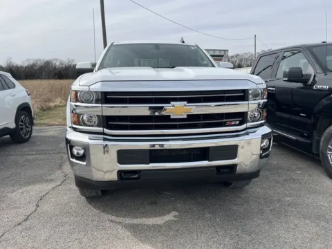 White 2019 Chevrolet Silverado 2500HD LT for sale in Independence, KS