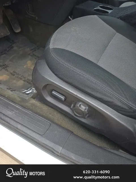 2014 Ford Taurus - Photo 11