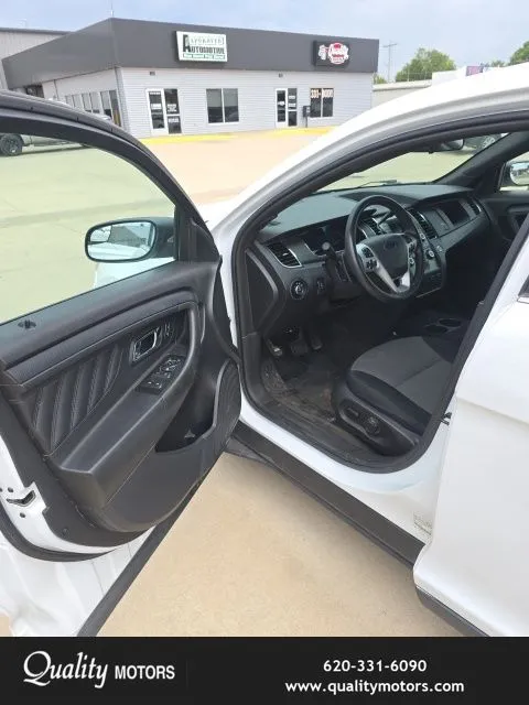 2014 Ford Taurus - Photo 9