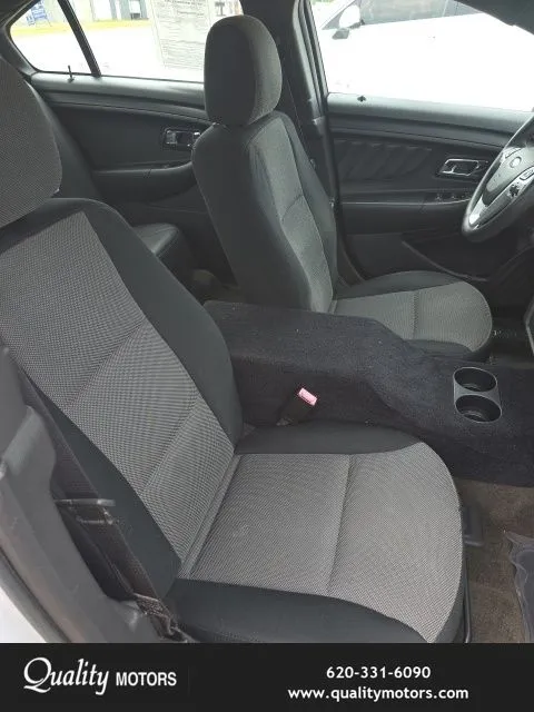 2014 Ford Taurus - Photo 28