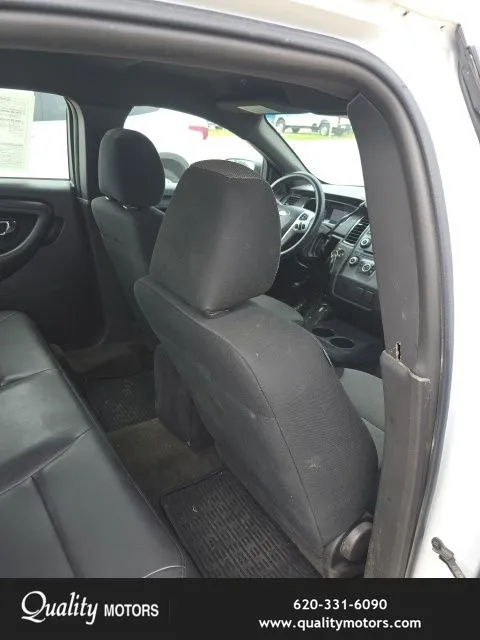 2014 Ford Taurus - Photo 23