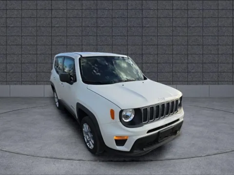 White 2023 Jeep Renegade Latitude for sale in Independence, KS