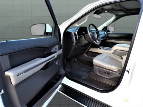More photos of 2021 Ford Expedition XLT at Quality Motors Chrysler Dodge Jeep Ram, KS