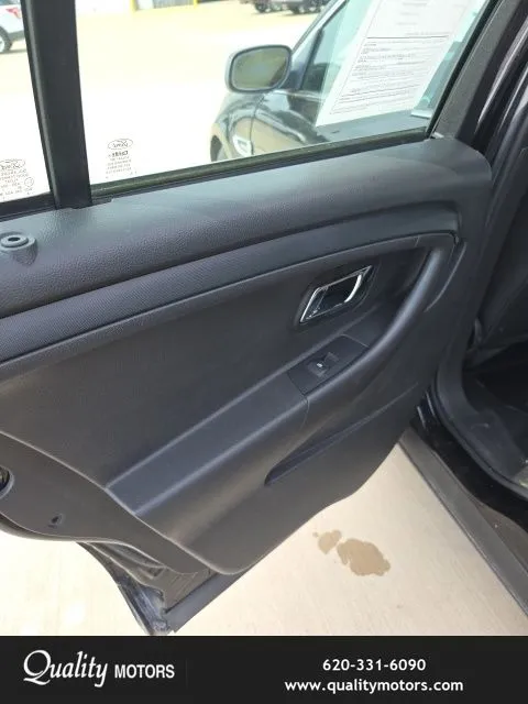 2018 Ford Taurus - Photo 20