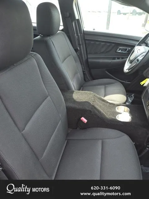 2018 Ford Taurus - Photo 30
