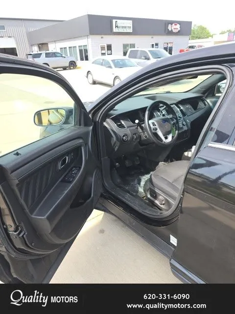 2018 Ford Taurus - Photo 9
