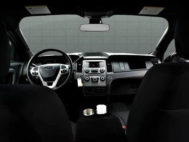 2018 Ford Taurus - Photo 13