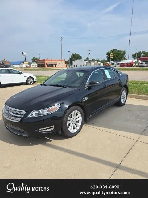 2018 Ford Taurus - Photo 7