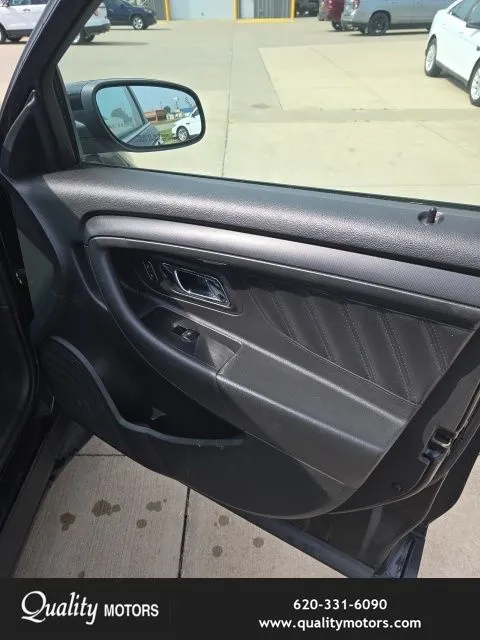 2018 Ford Taurus - Photo 28