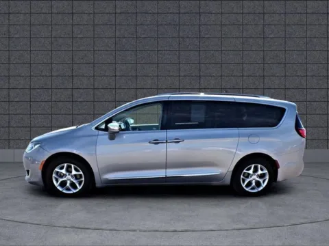 More photos of 2020 Chrysler Pacifica Limited at Quality Motors Chrysler Dodge Jeep Ram, KS