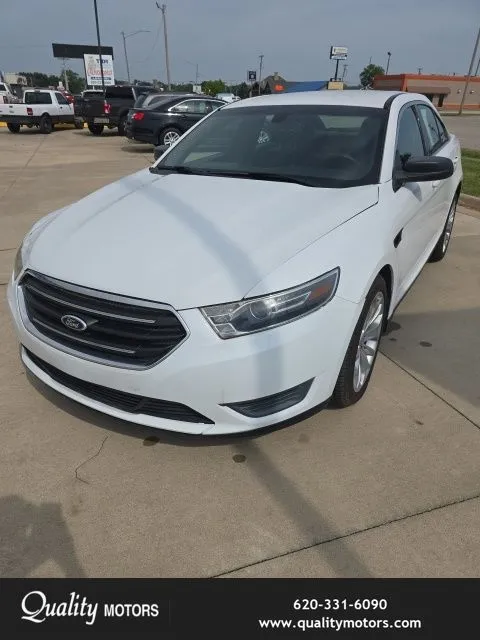 2018 Ford Taurus - Photo 8