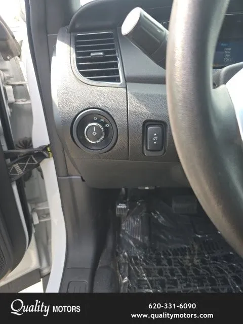 2018 Ford Taurus - Photo 13