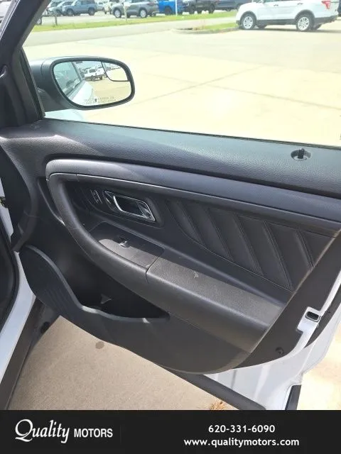 2018 Ford Taurus - Photo 29