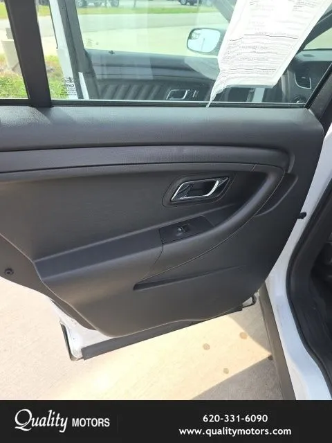 2018 Ford Taurus - Photo 21