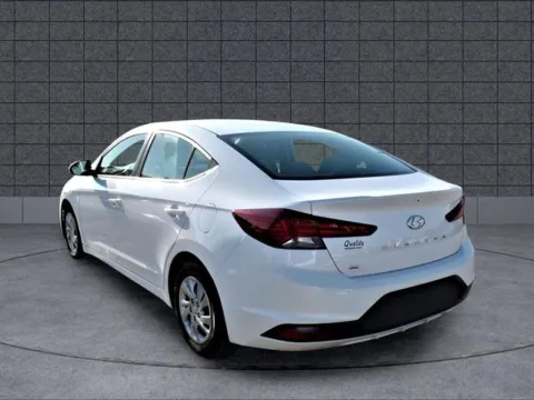 More photos of 2020 Hyundai Elantra SE at Quality Motors Chrysler Dodge Jeep Ram, KS