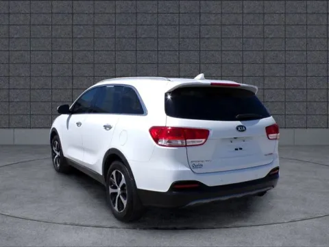More photos of 2016 Kia Sorento EX at Quality Motors Chrysler Dodge Jeep Ram, KS