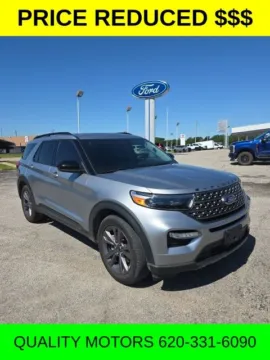 Silver 2023 Ford Explorer XLT for sale in Independence, KS