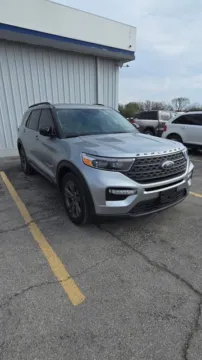 Silver 2023 Ford Explorer XLT for sale in Independence, KS