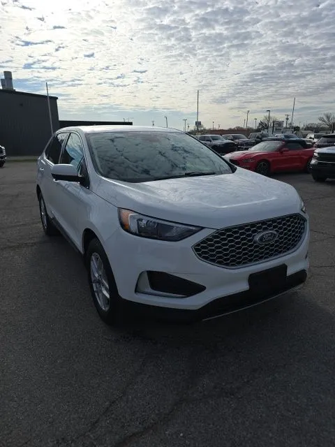 2024 Ford Edge SEL AWD's photo
