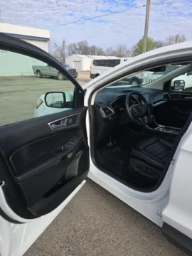 More photos of 2024 Ford Edge SEL at Quality Motors Chrysler Dodge Jeep Ram, KS